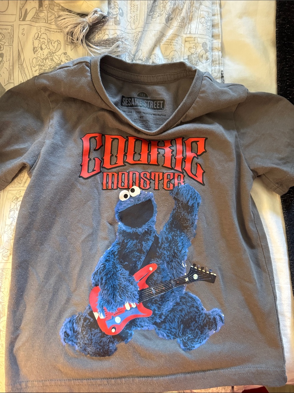 Sesame Street Cookie Monster shirt for boys 4Y EUC